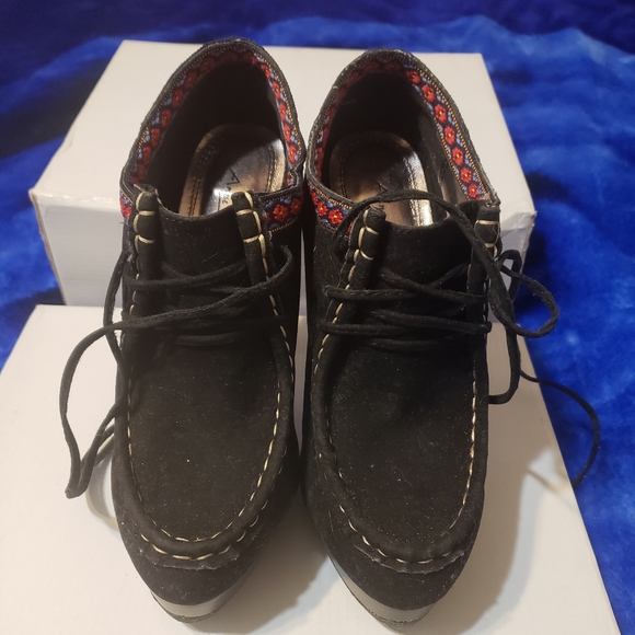 NIB platform booties - Picture 1 of 8